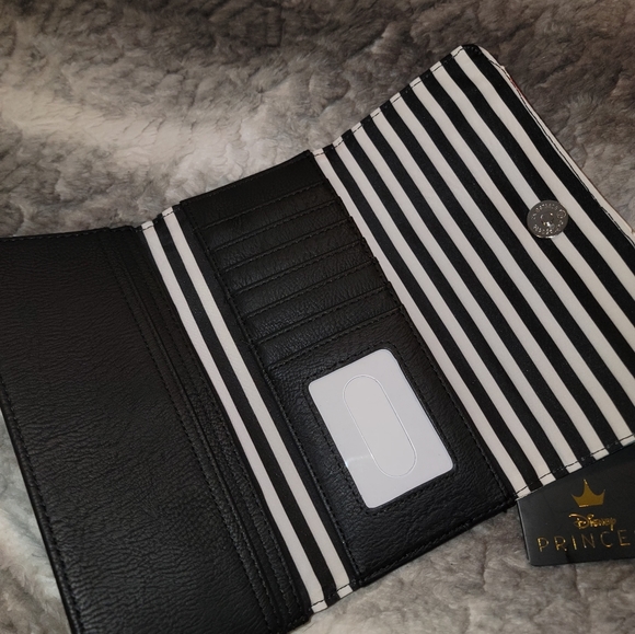 Nwt Loungefly Ariel little mermaid large wallet new - Picture 3 of 3